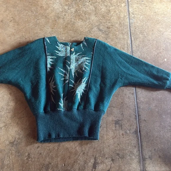 Vintage batwing Green wool Sweater with metallic Design and leather trim small - Picture 8 of 9